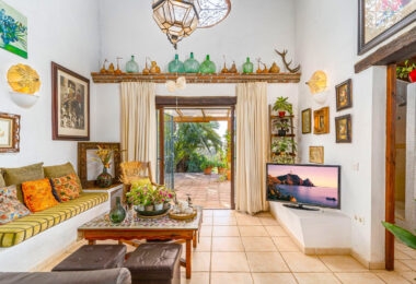 Dreaming property with sea views