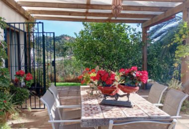 Dreaming property with sea views