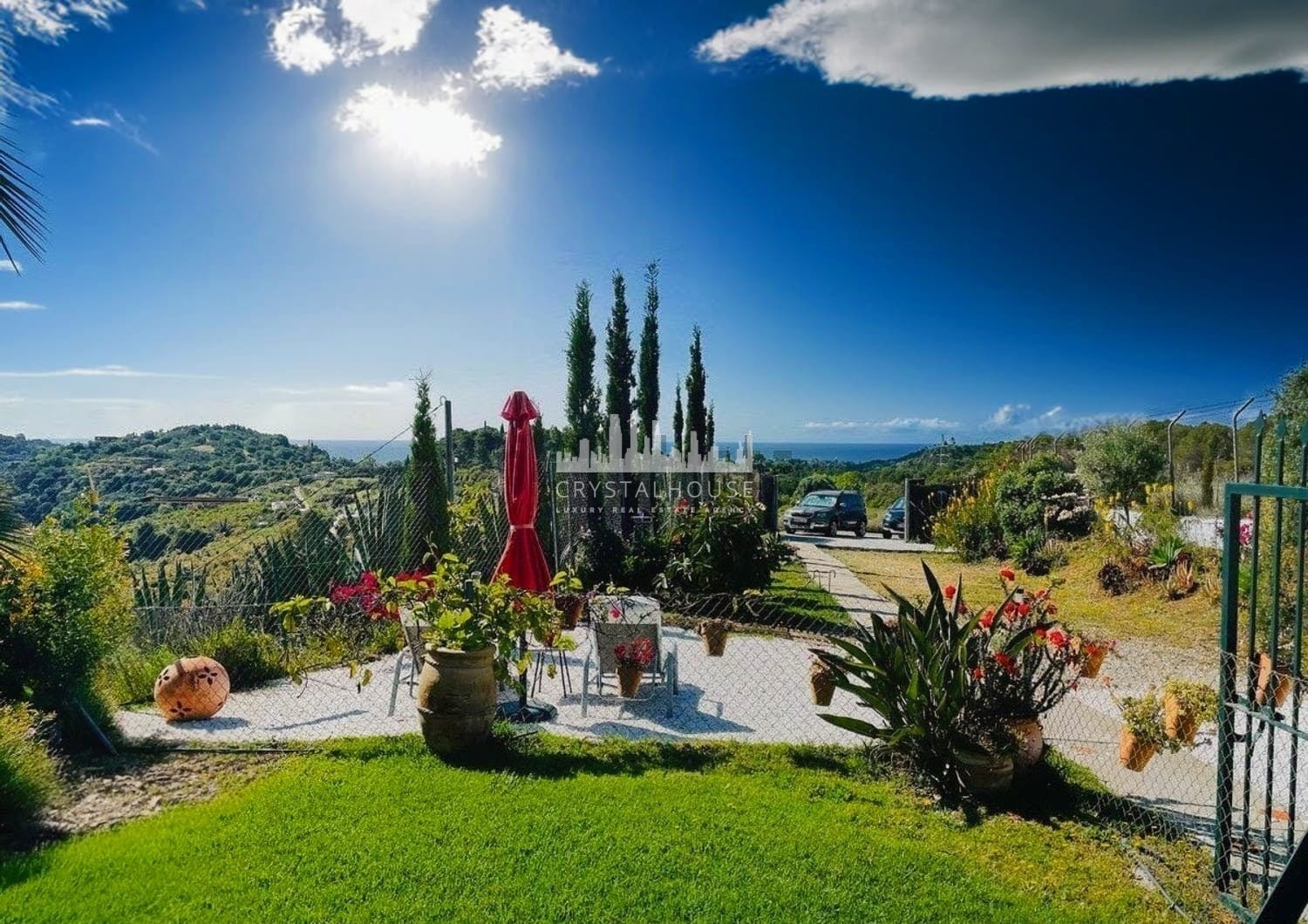 Dreaming property with sea views
