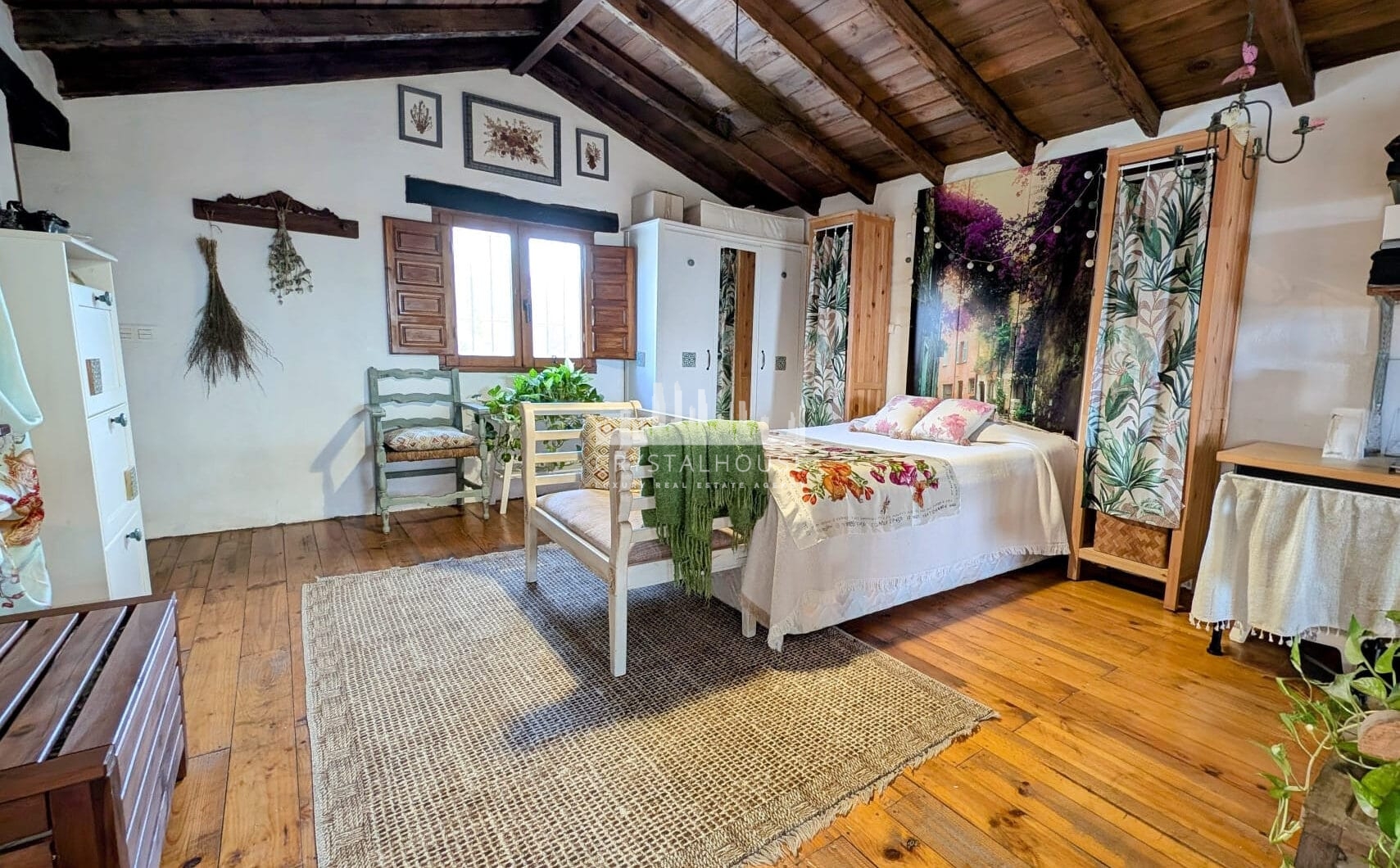 Dreaming property with sea views