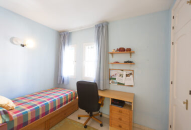 Traditional villa in Valdeolletas. Large house with a lot of potential