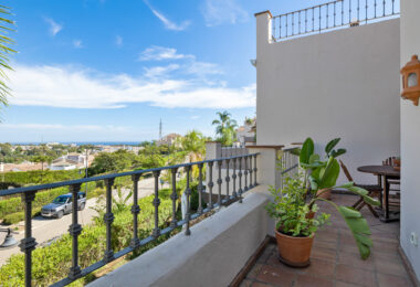 Elegant and spacious Villa in Paraíso Hills, Estepona – Coastal views and Exclusive amenities