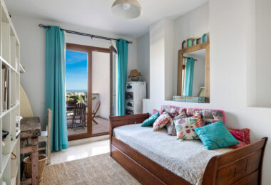 Elegant and spacious Villa in Paraíso Hills, Estepona – Coastal views and Exclusive amenities
