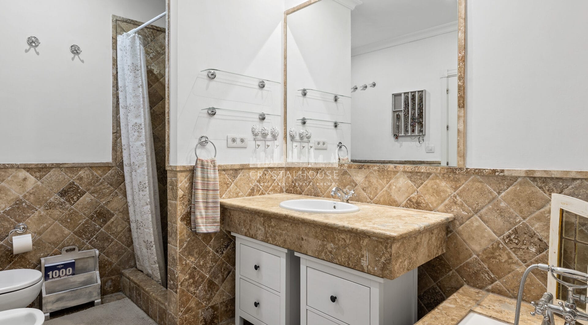 Elegant and spacious Villa in Paraíso Hills, Estepona – Coastal views and Exclusive amenities