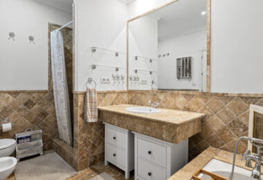 Elegant and spacious Villa in Paraíso Hills, Estepona – Coastal views and Exclusive amenities
