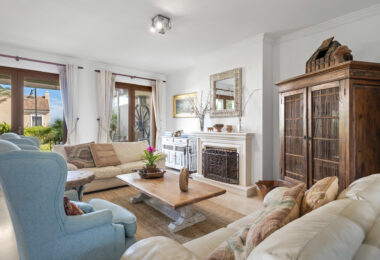 Elegant and spacious Villa in Paraíso Hills, Estepona – Coastal views and Exclusive amenities