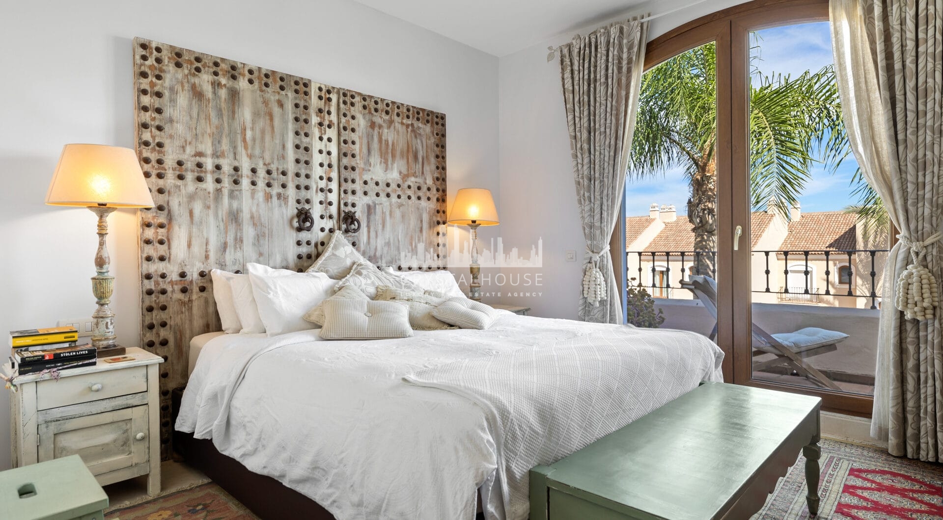 Elegant and spacious Villa in Paraíso Hills, Estepona – Coastal views and Exclusive amenities