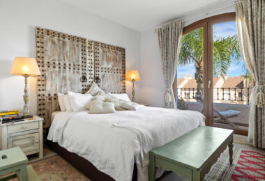 Elegant and spacious Villa in Paraíso Hills, Estepona – Coastal views and Exclusive amenities