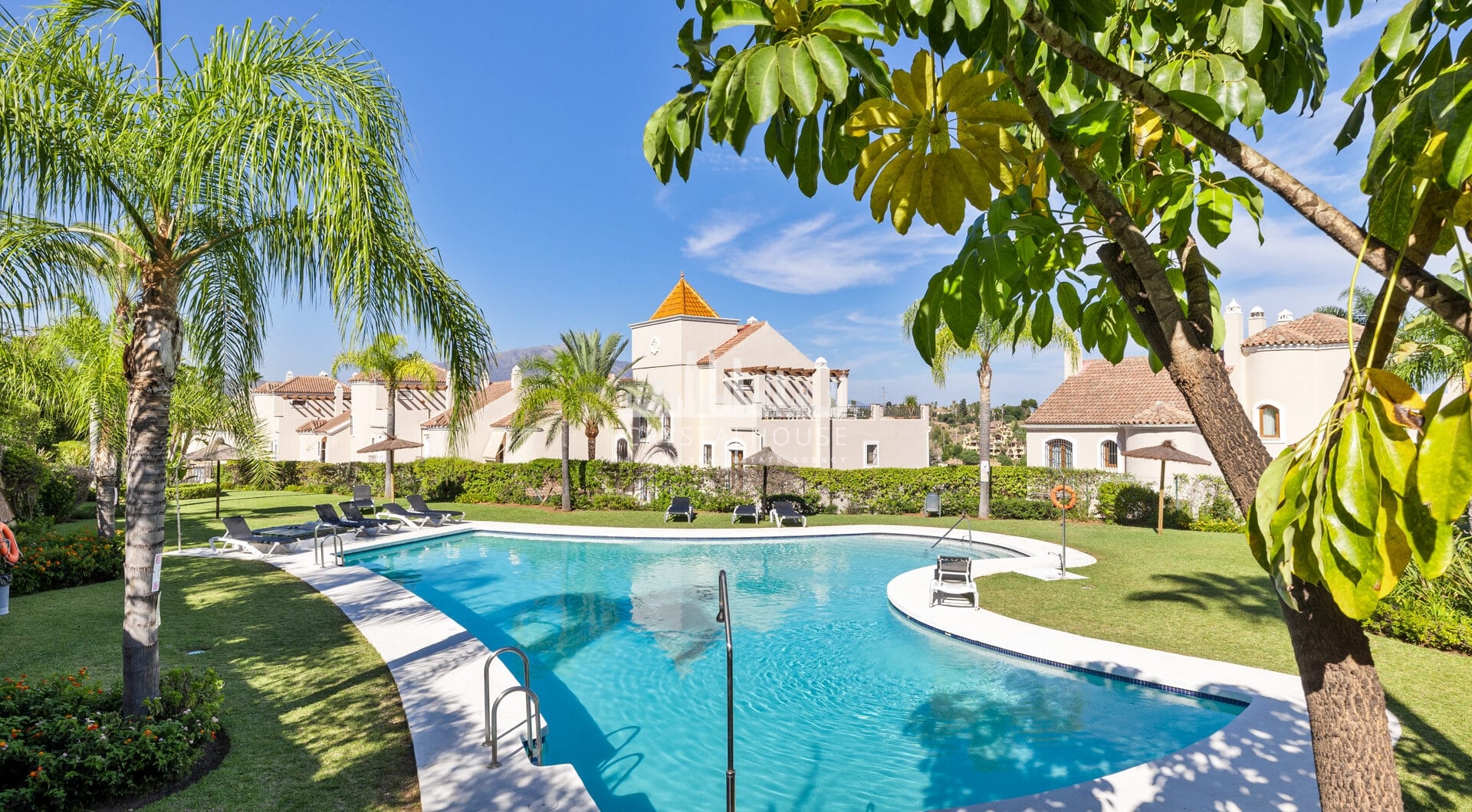 Elegant and spacious Villa in Paraíso Hills, Estepona – Coastal views and Exclusive amenities