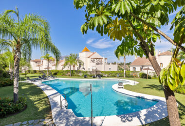 Elegant and spacious Villa in Paraíso Hills, Estepona – Coastal views and Exclusive amenities