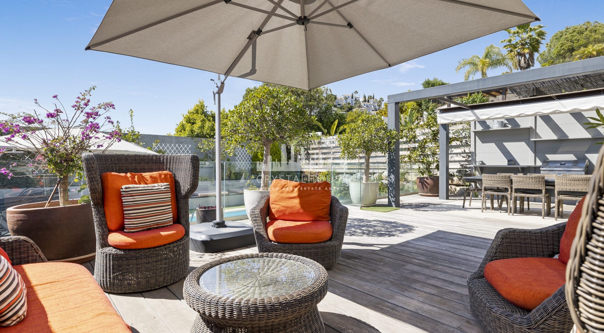 Spacious semi-detached house with pool and southwest views in Marbella premium area