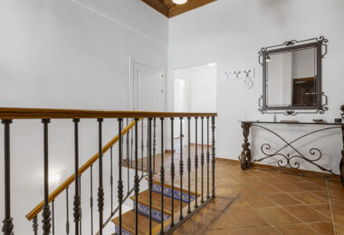 Spacious semi-detached house with pool and southwest views in Marbella premium area