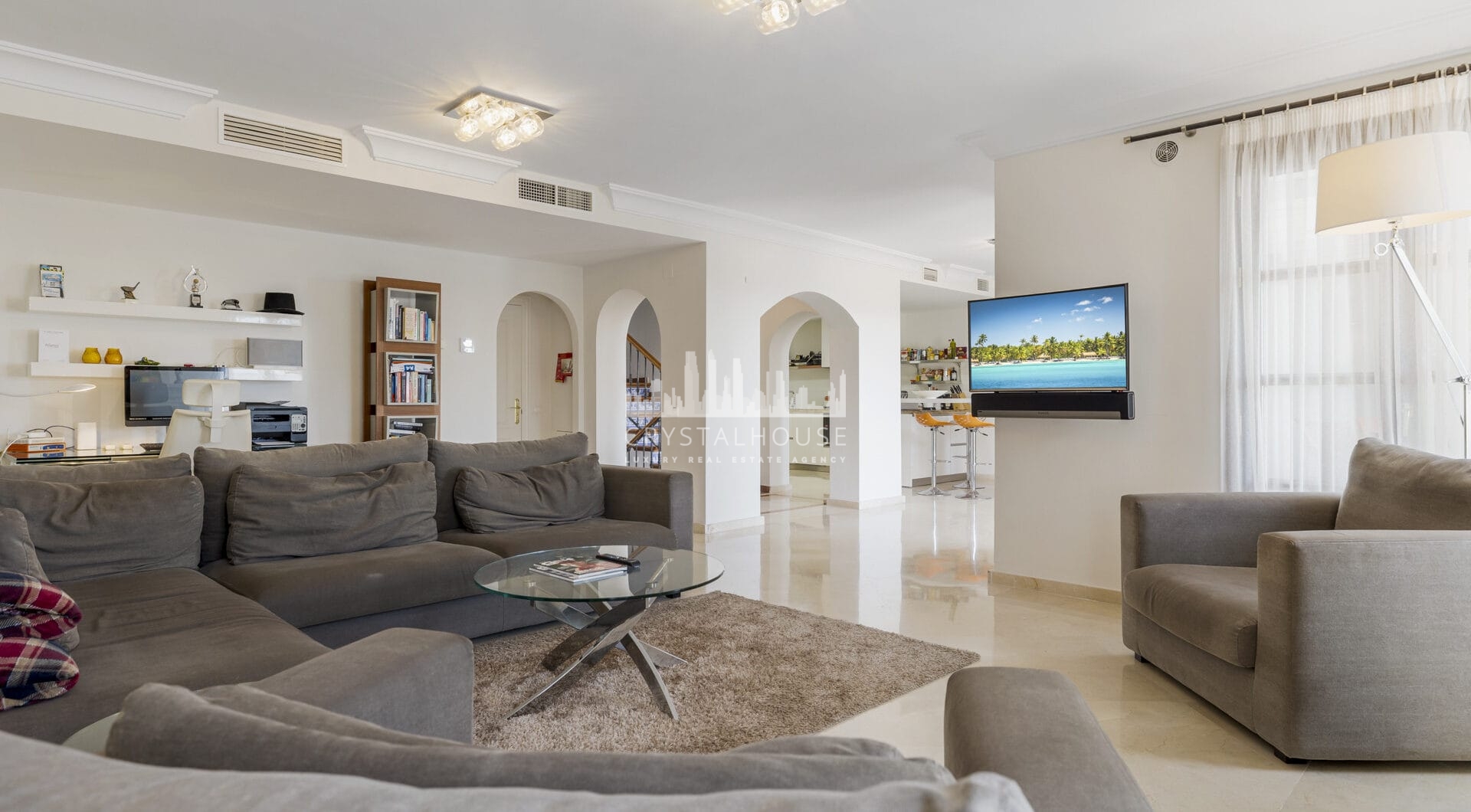 Spacious semi-detached house with pool and southwest views in Marbella premium area