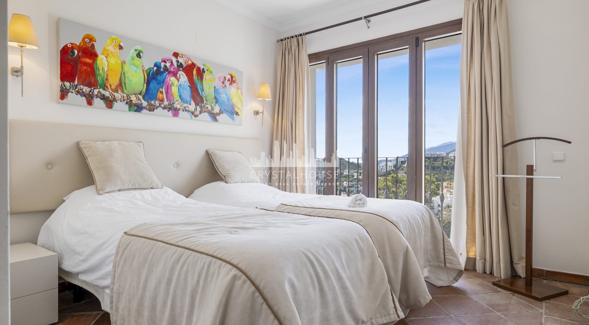 Spacious semi-detached house with pool and southwest views in Marbella premium area