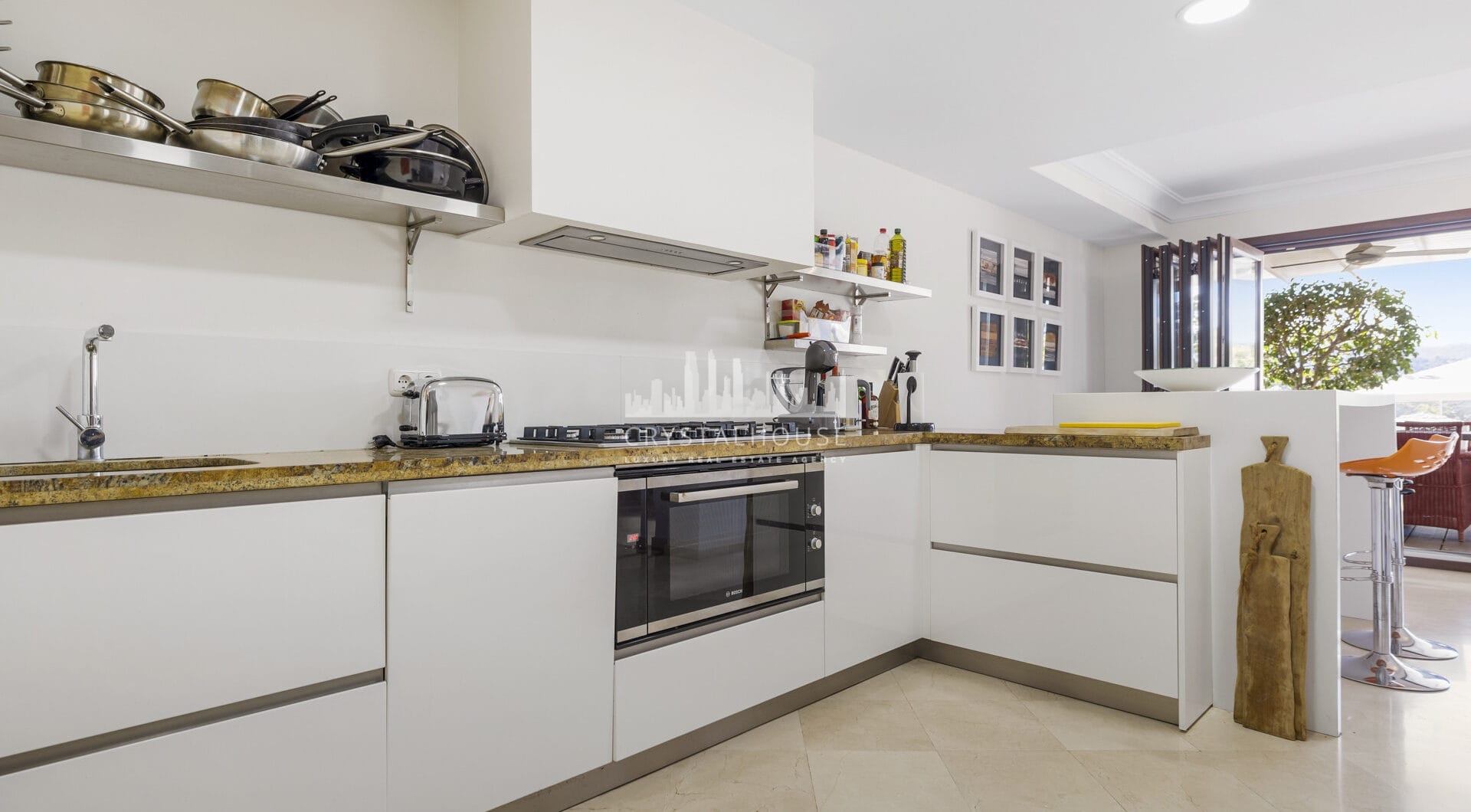 Spacious semi-detached house with pool and southwest views in Marbella premium area