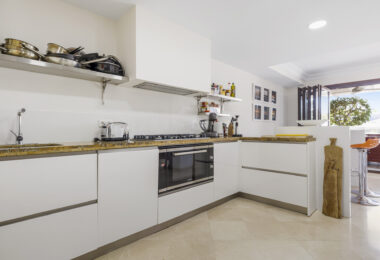 Spacious semi-detached house with pool and southwest views in Marbella premium area