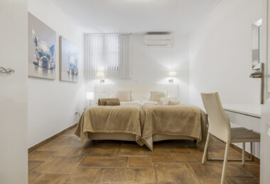 Spacious semi-detached house with pool and southwest views in Marbella premium area
