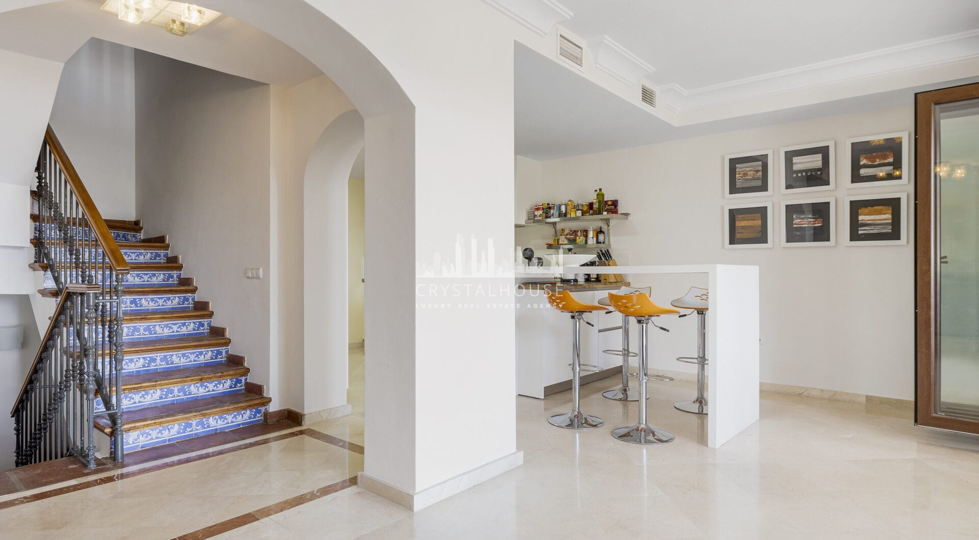 Spacious semi-detached house with pool and southwest views in Marbella premium area