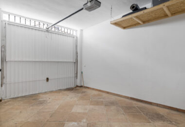 Spacious semi-detached house with pool and southwest views in Marbella premium area