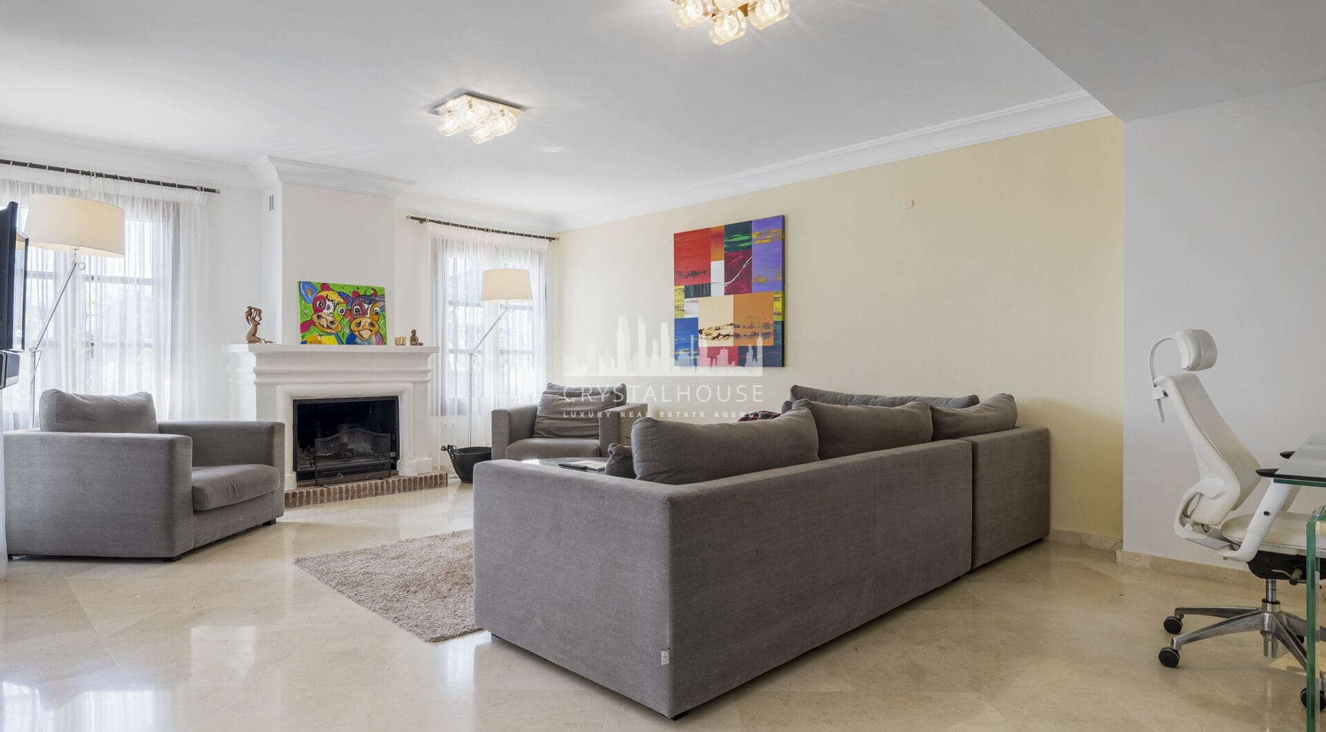 Spacious semi-detached house with pool and southwest views in Marbella premium area
