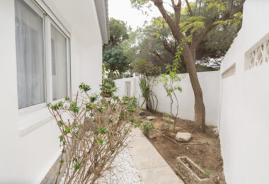 A pine and sea retreat in Las Chapas, Marbella
