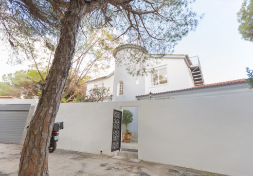 A pine and sea retreat in Las Chapas, Marbella
