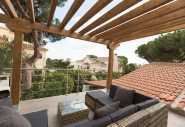 A pine and sea retreat in Las Chapas, Marbella
