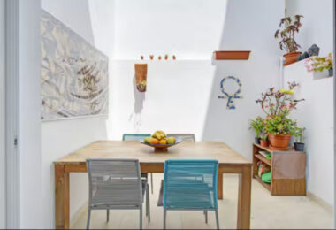 Exclusive townhouse in the historic center of Estepona