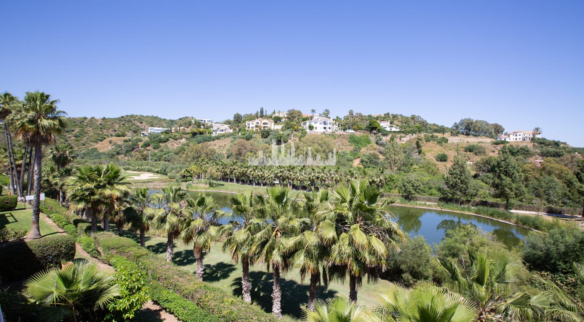 Penthouse overlooking the lake and the golf course in La Quinta – 3 bedrooms