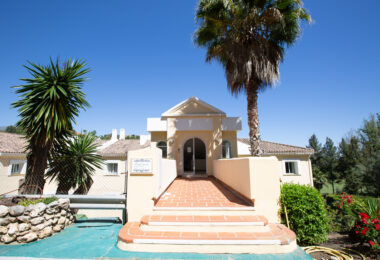 Penthouse overlooking the lake and the golf course in La Quinta – 3 bedrooms