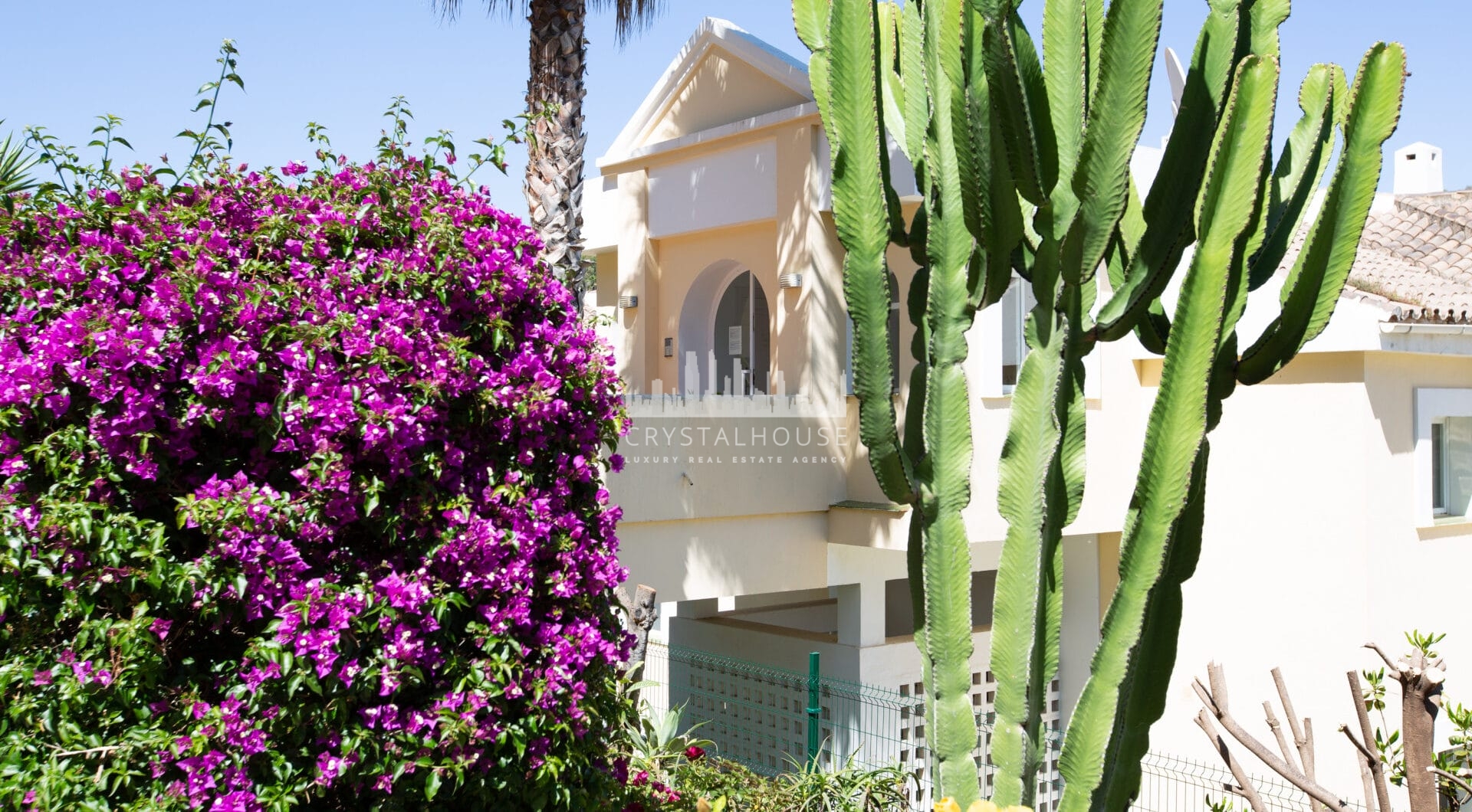 Penthouse overlooking the lake and the golf course in La Quinta – 3 bedrooms