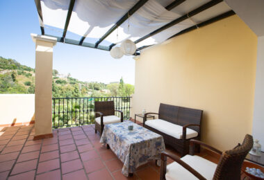 Penthouse overlooking the lake and the golf course in La Quinta – 3 bedrooms