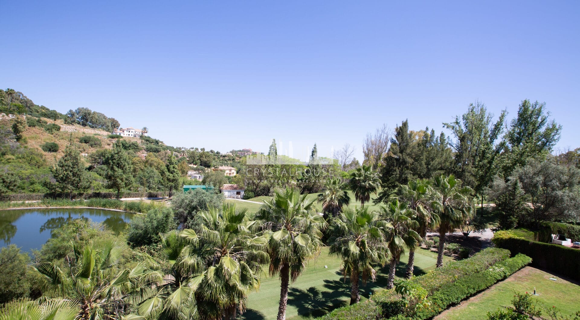 Penthouse overlooking the lake and the golf course in La Quinta – 3 bedrooms