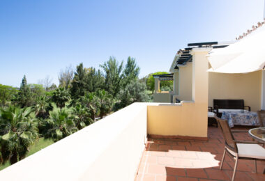 Penthouse overlooking the lake and the golf course in La Quinta – 3 bedrooms
