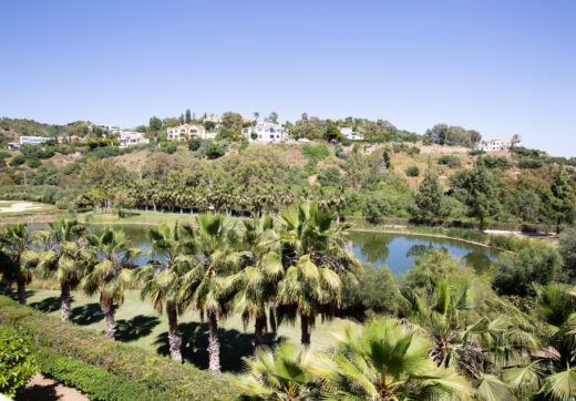 Penthouse overlooking the lake and the golf course in La Quinta – 3 bedrooms
