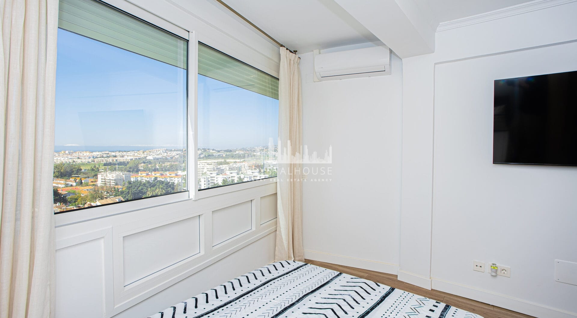 Modern comfort in the heart of Nueva Andalucía