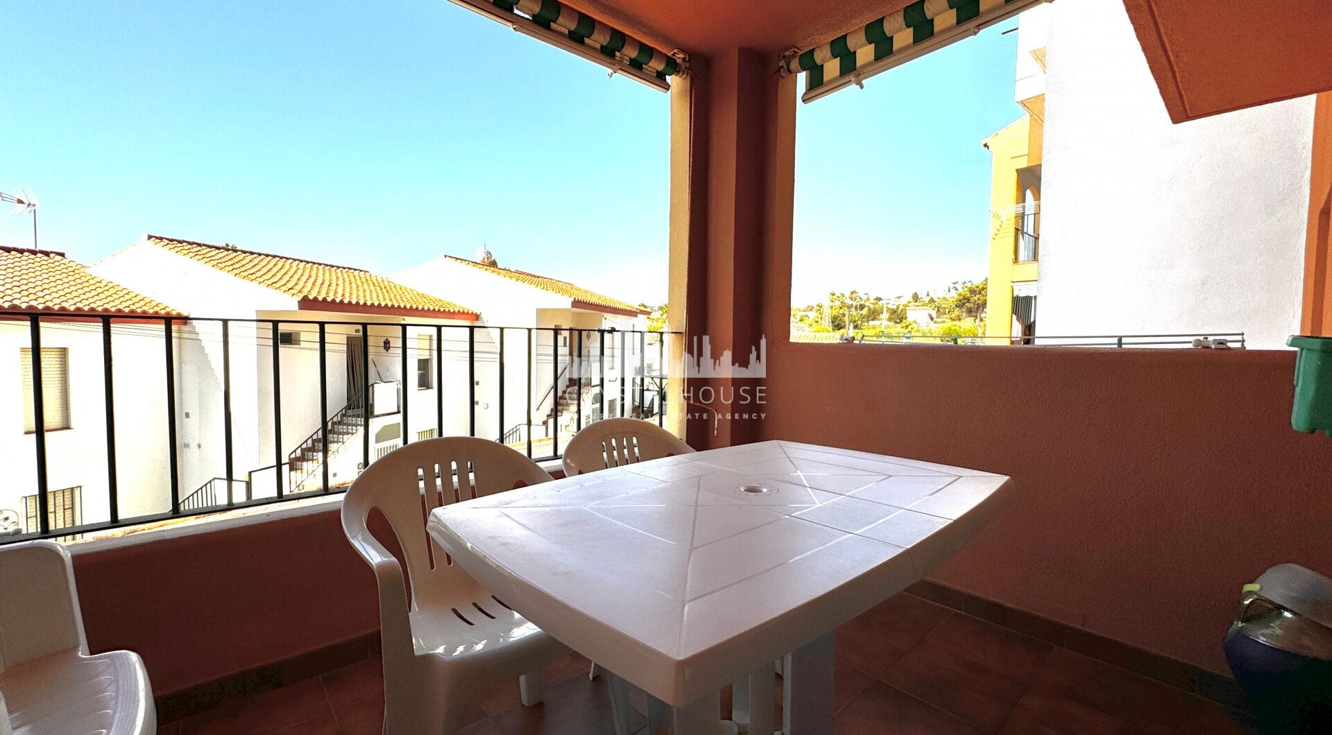 Mediterranean lifestyle just steps from the sea – Manilva Playa, Malaga