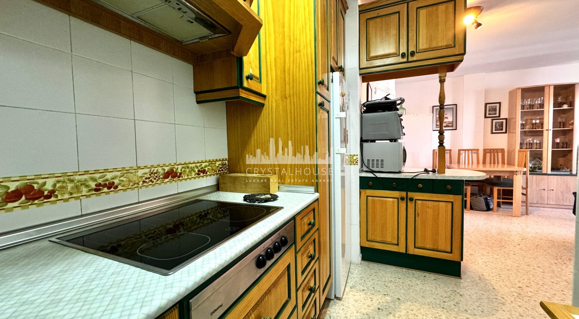 Mediterranean lifestyle just steps from the sea – Manilva Playa, Malaga