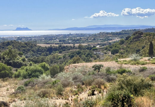 Plot for sale in Estepona Este