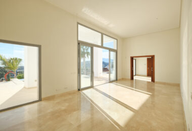 Contemporary 4 bedroom Villa in Puerto del Capitán, Benahavís