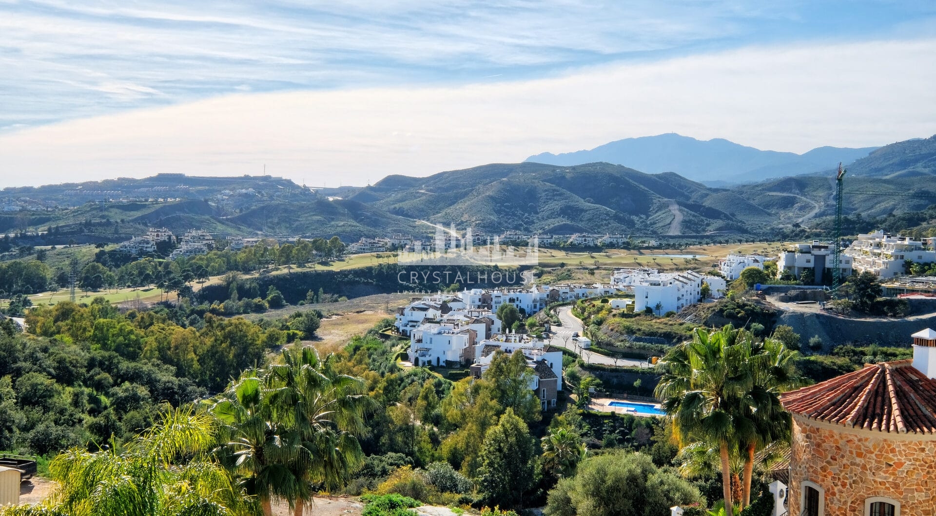 Contemporary 4 bedroom Villa in Puerto del Capitán, Benahavís