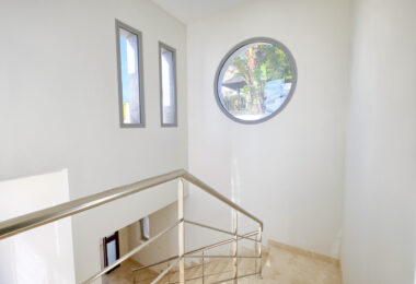 Contemporary 4 bedroom Villa in Puerto del Capitán, Benahavís