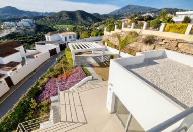 Contemporary 4 bedroom Villa in Puerto del Capitán, Benahavís