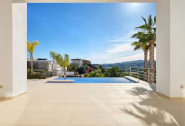 Contemporary 4 bedroom Villa in Puerto del Capitán, Benahavís