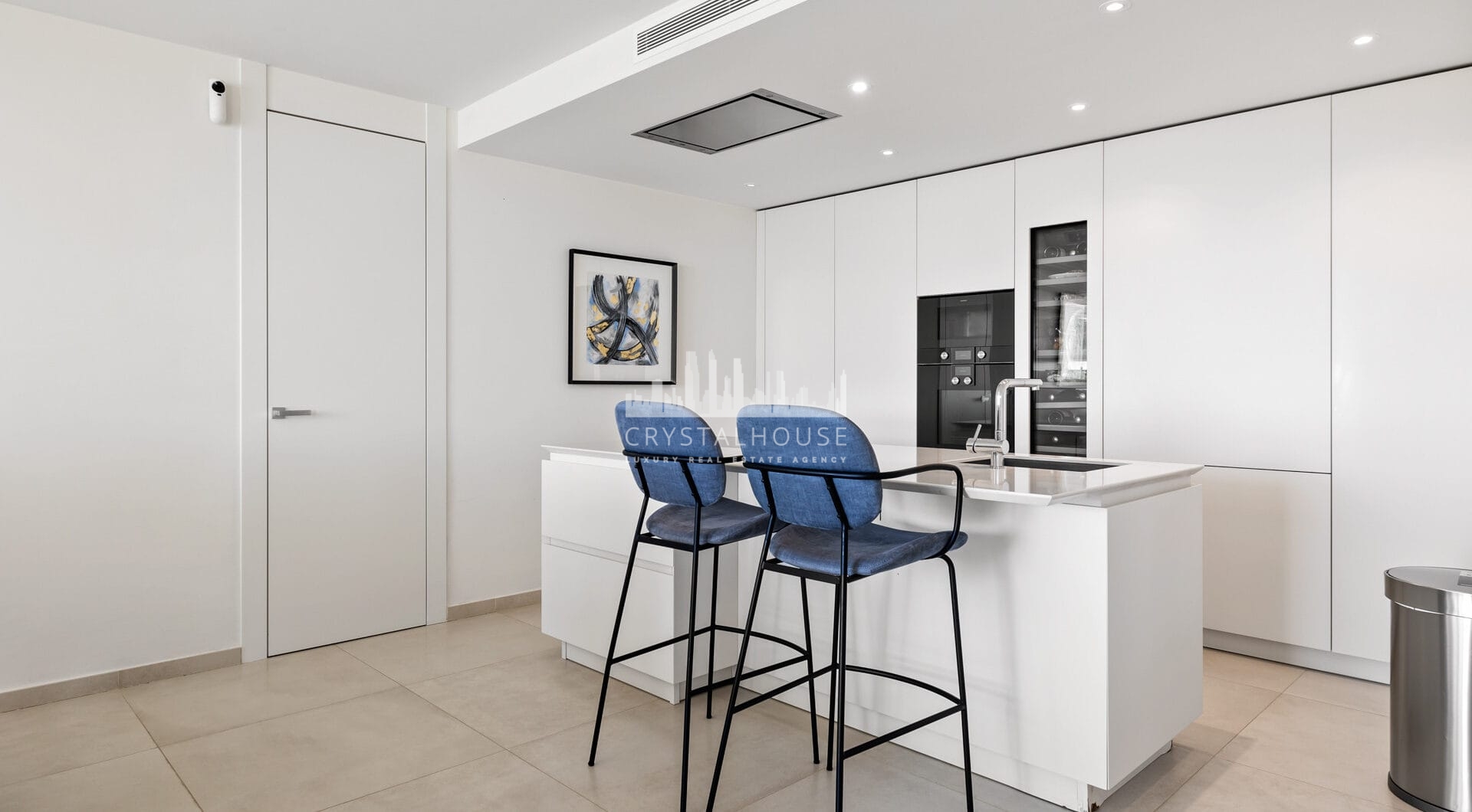 Stunning 7-bed apartment located in urb. Nine Lions, Nueva Andalucia, Marbella