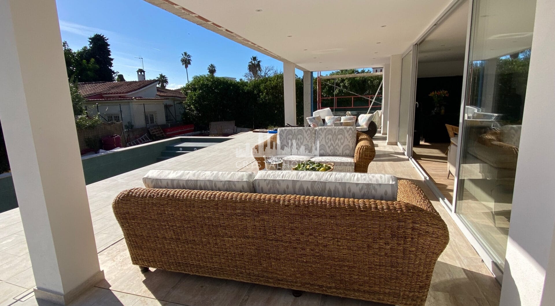 Newly built quality villa on the beach side of San Pedro de Alcántara