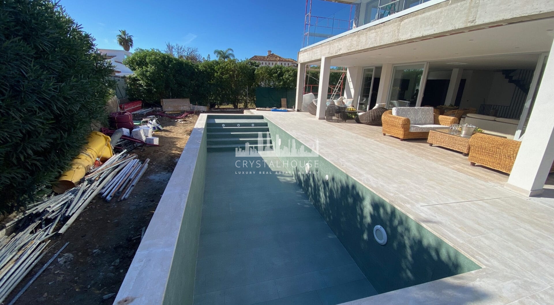Newly built quality villa on the beach side of San Pedro de Alcántara
