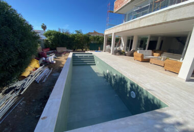 Newly built quality villa on the beach side of San Pedro de Alcántara