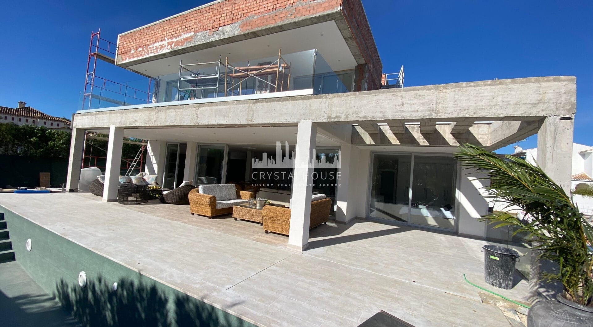 Newly built quality villa on the beach side of San Pedro de Alcántara