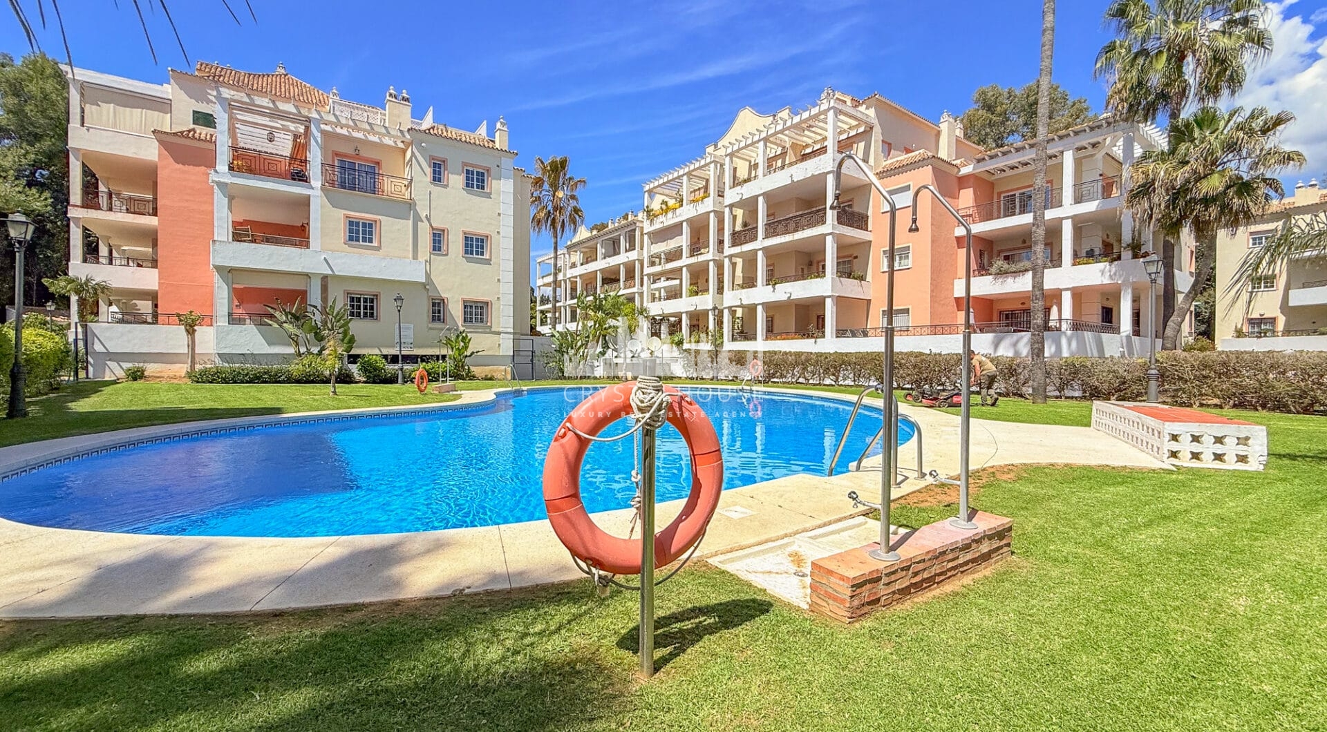Apartment for Sale in Nueva Andalucia